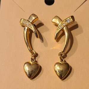 Avon Bintage Goldtone Heart Drop Earrings